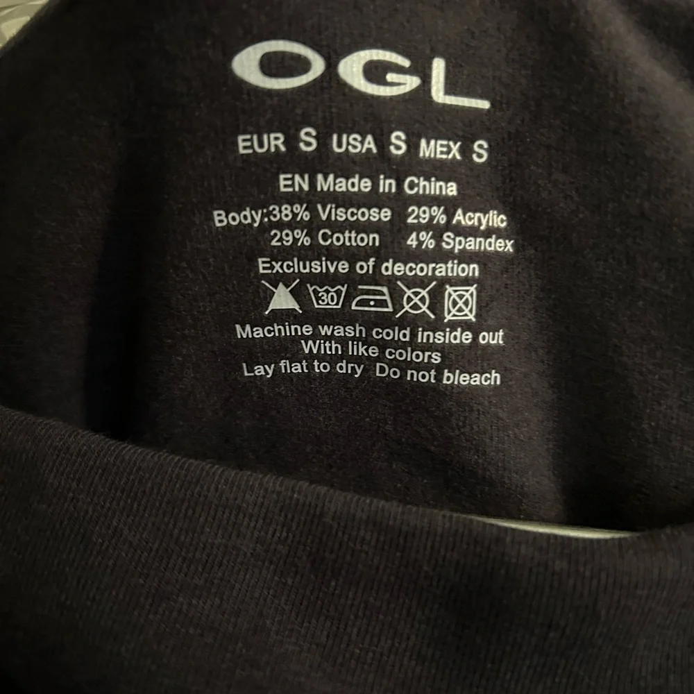 OGL Eco-Mousse Modern Side Ruched Boatneck Brami Top with removable bra pads - Picture 3 of 5